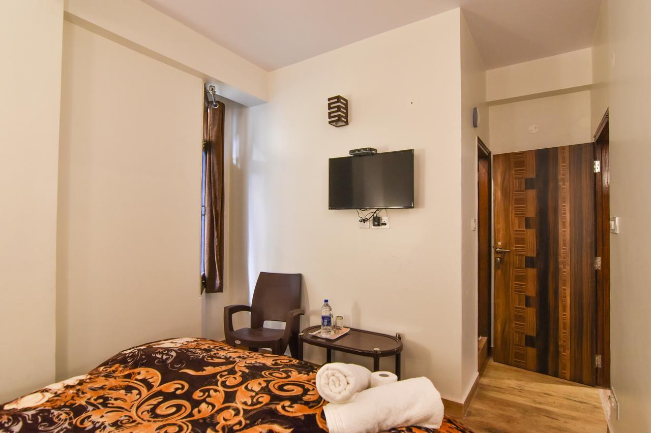 Dhanlaxmi Apartments Shimla Exterior foto